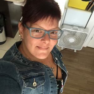 Meet your Posher, Martine